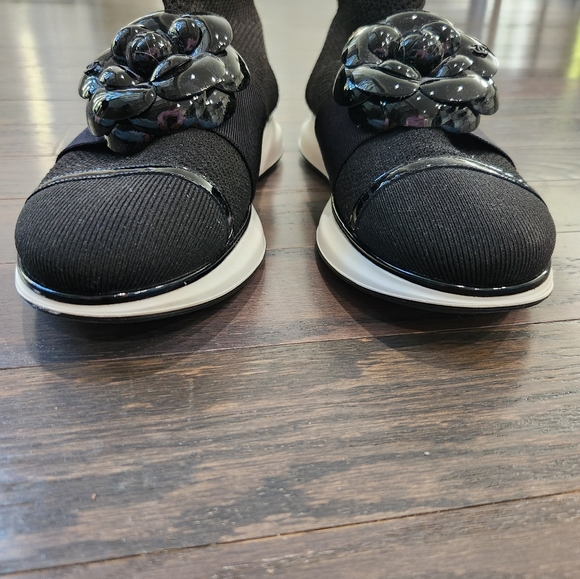 Chanel Sz40 Black Knit Sneakers - Picture 6 of 7
